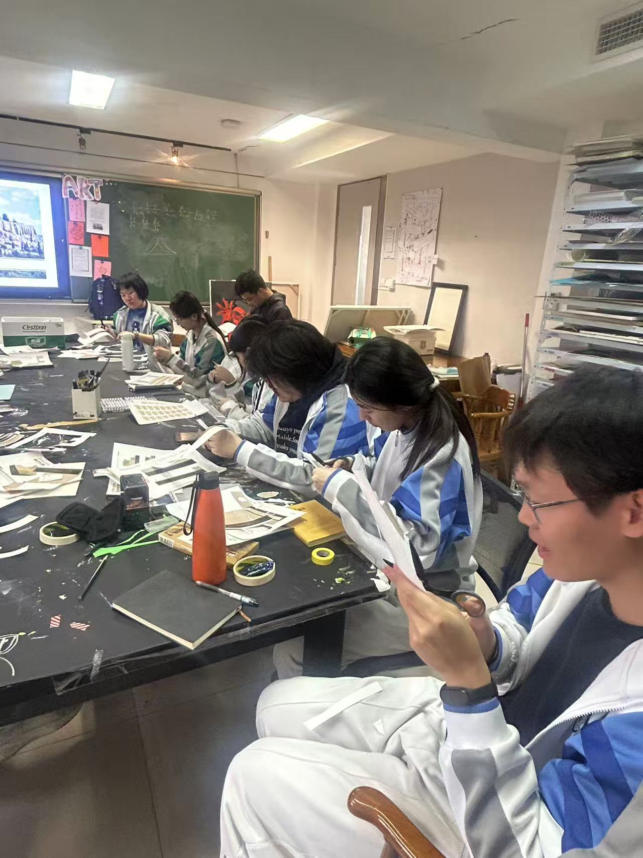 Classical society Art room creative workshop